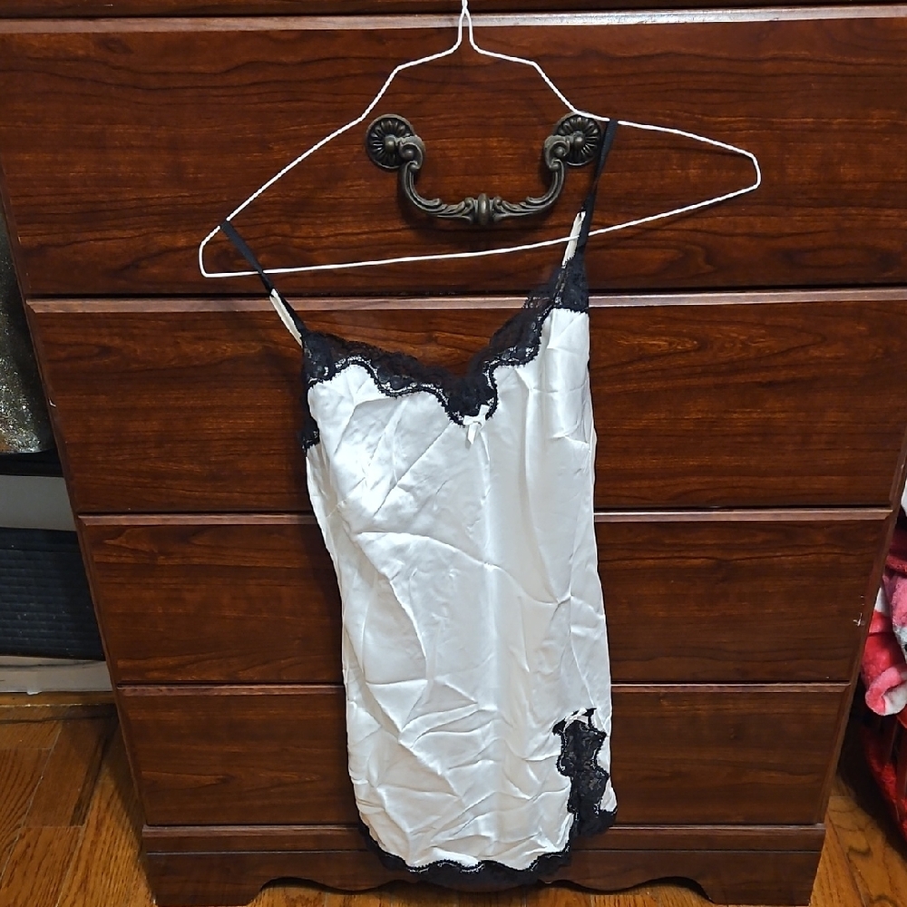 Victoria's Secret Black and White Lace Slip XS